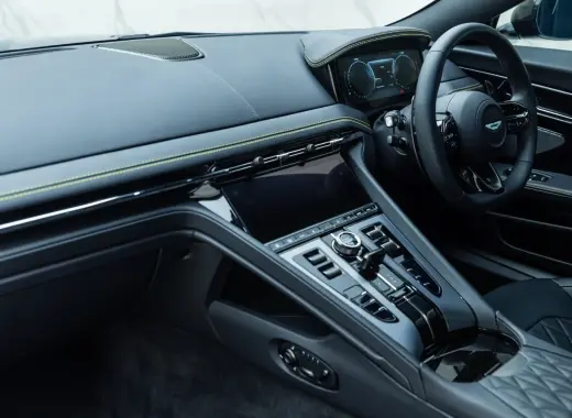 Aston Martin DB12 V8