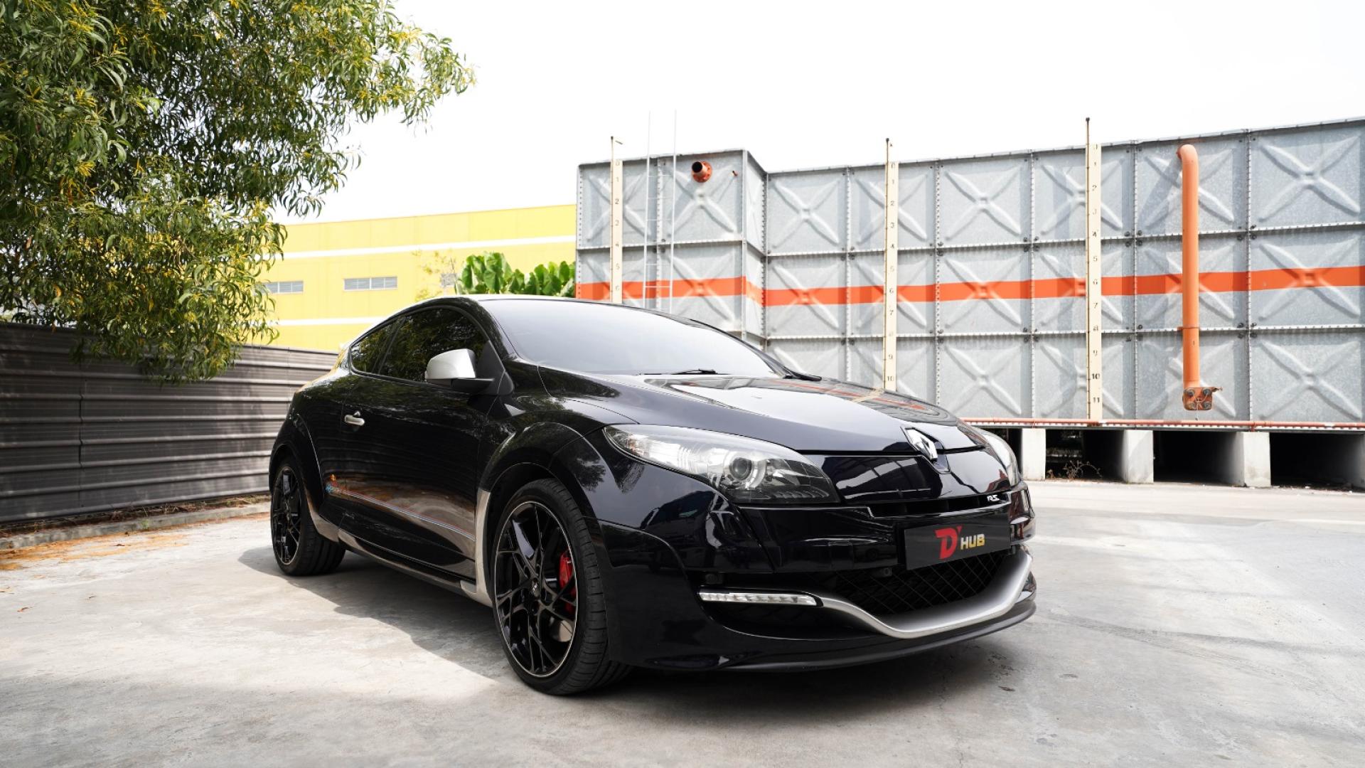 Renault Megane RS Red Bull Racing RB8
