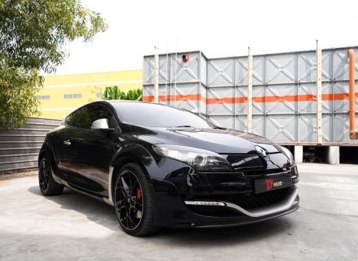 Renault Megane RS Red Bull Racing RB8